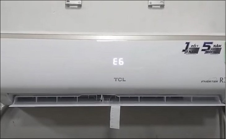 Lỗi máy lạnh TCL sẽ hiển thị trực tiếp trên màn hình dàn lạnh